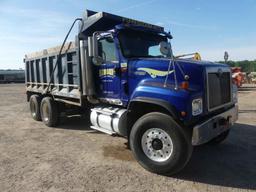 2007 International Paystar 5000i Tandem-axle Dump Truck, s/n 1HTXLAPT27J458