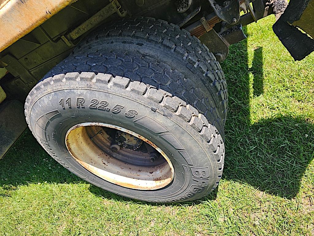 1987 GMC Single-axle Dump Truck, s/n 1GDJ7D1F4HV539774: 5/2-sp., Needs Inje