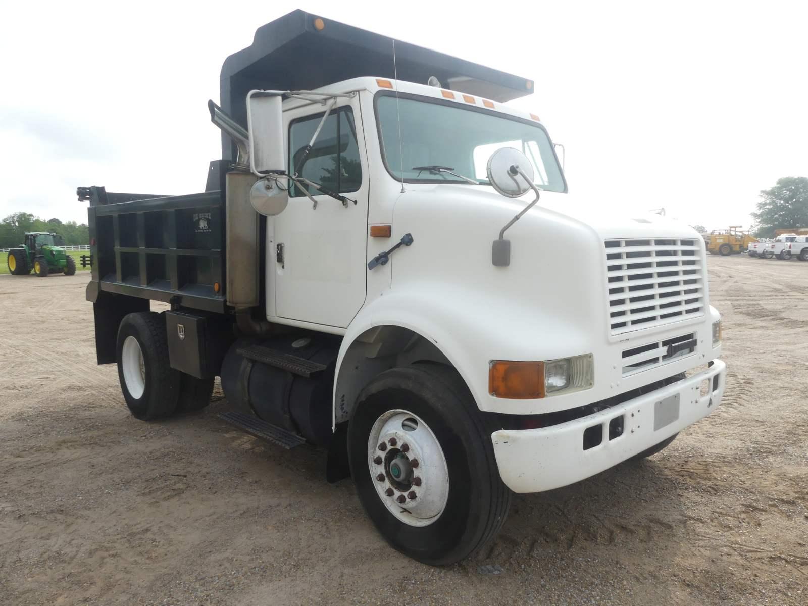 1996 International 8100 Single-axle Dump Truck, s/n 1HSHBATN0TH251429: Cat