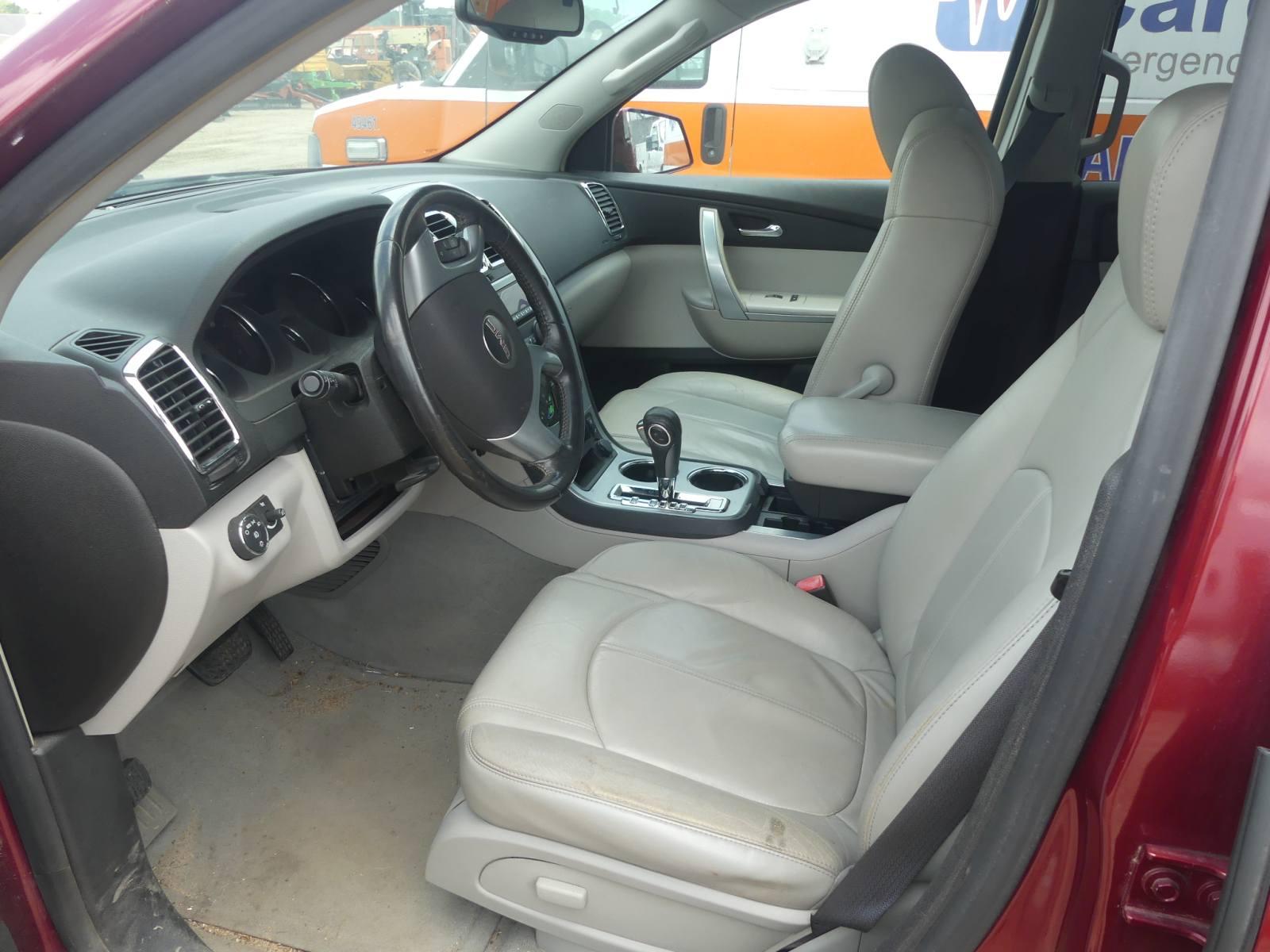 2008 GMC Acadia SUV, s/n 1GKER23728J110221 (Inoperable): 4-door, Sunroof