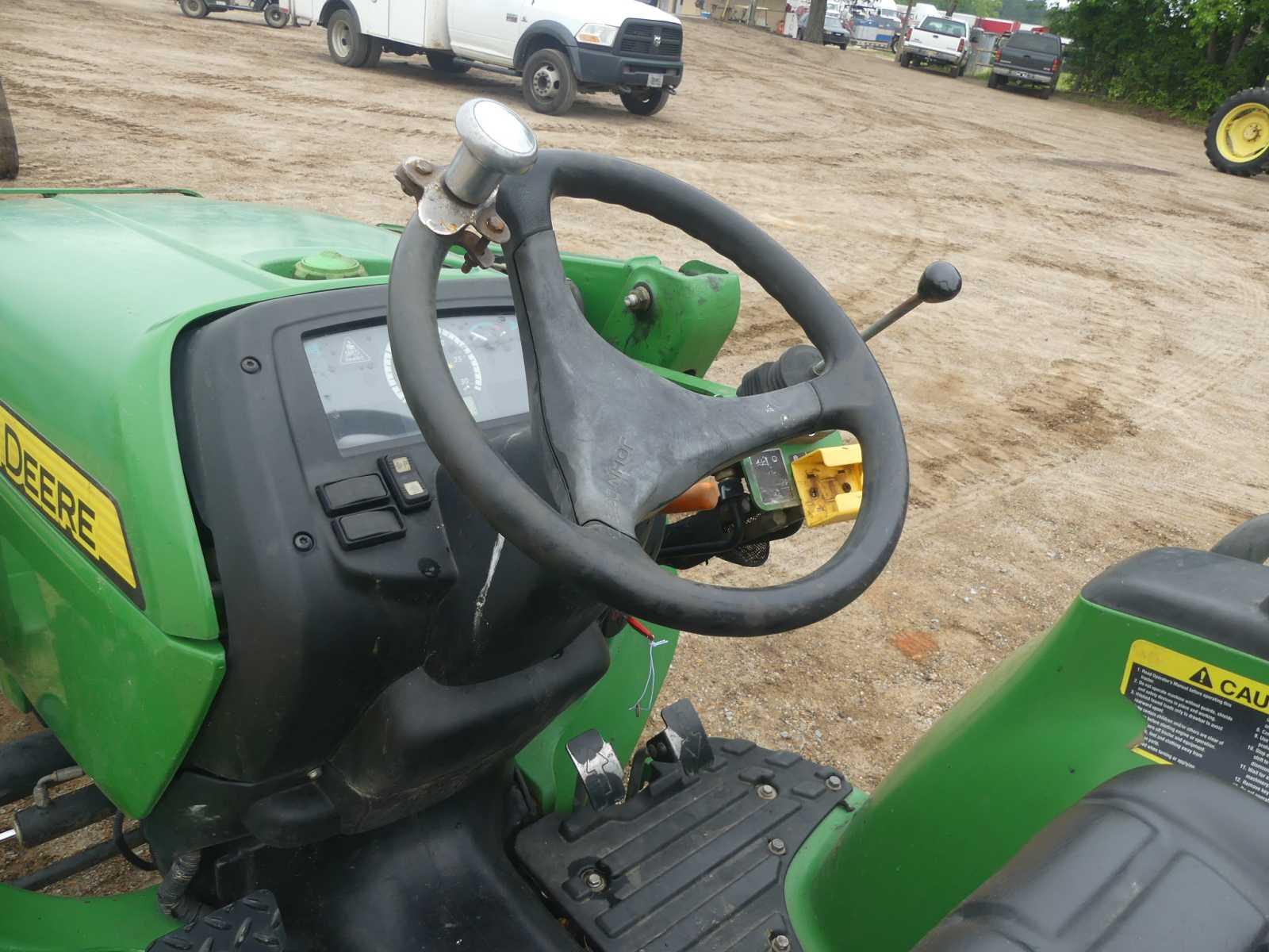 2016 John Deere 3032E MFWD Tractor, s/n 1LV3032EPGG102107: Loader, Meter Sh