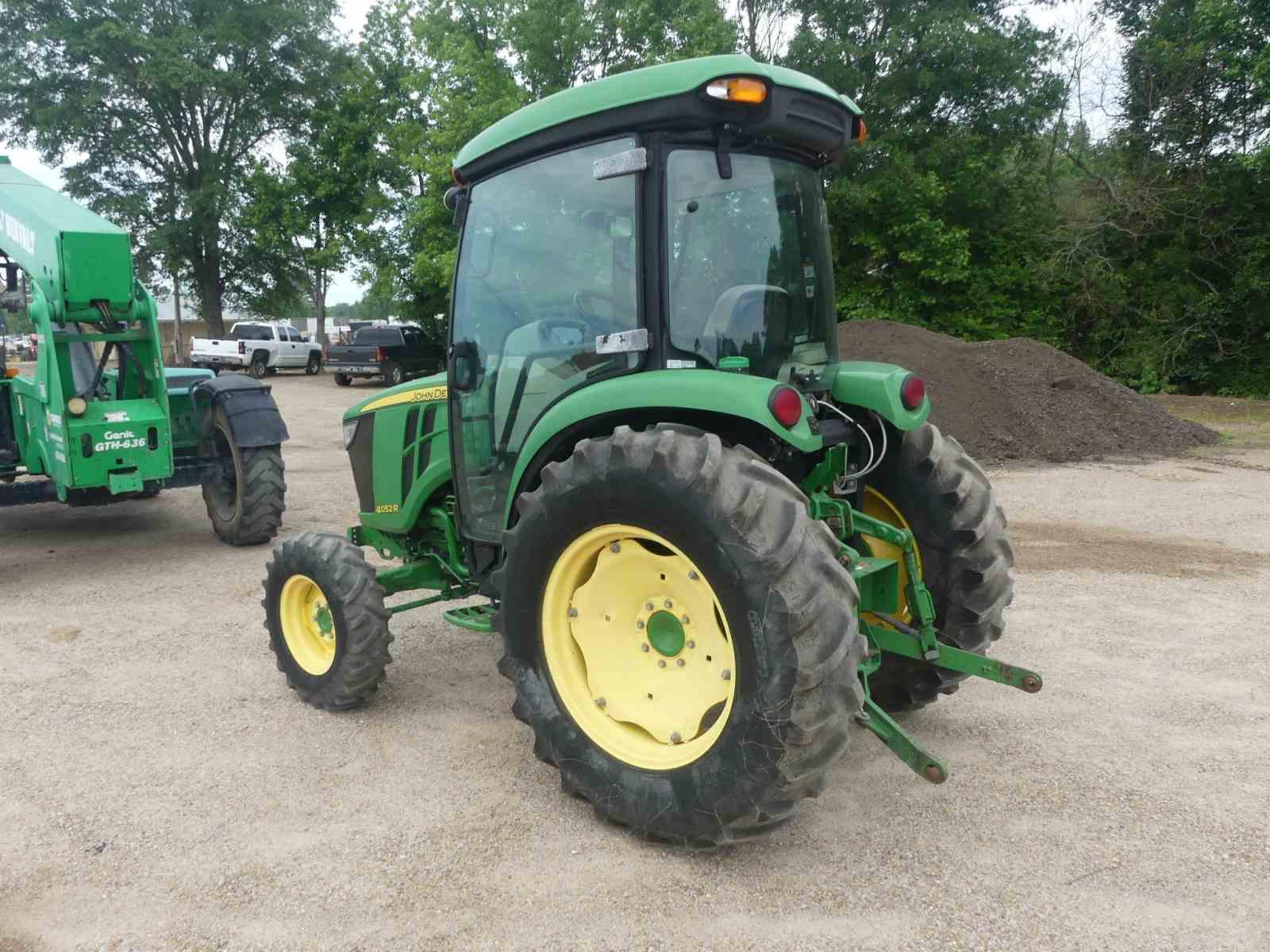 John Deere 4052R MFWD Tractor, s/n 1LV4052RJFH240292: C/A, Hydrostatic, Lif