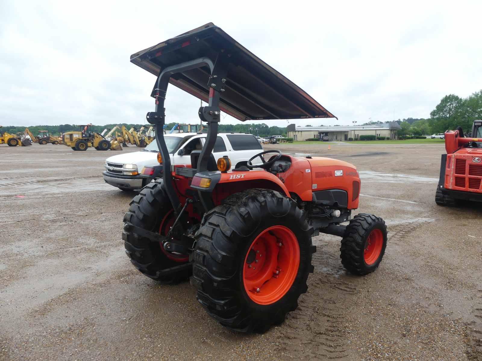 Kubota L4701D MFWD Tractor, s/n 60827: Rollbar Canopy, Hydrostatic, Drawbar