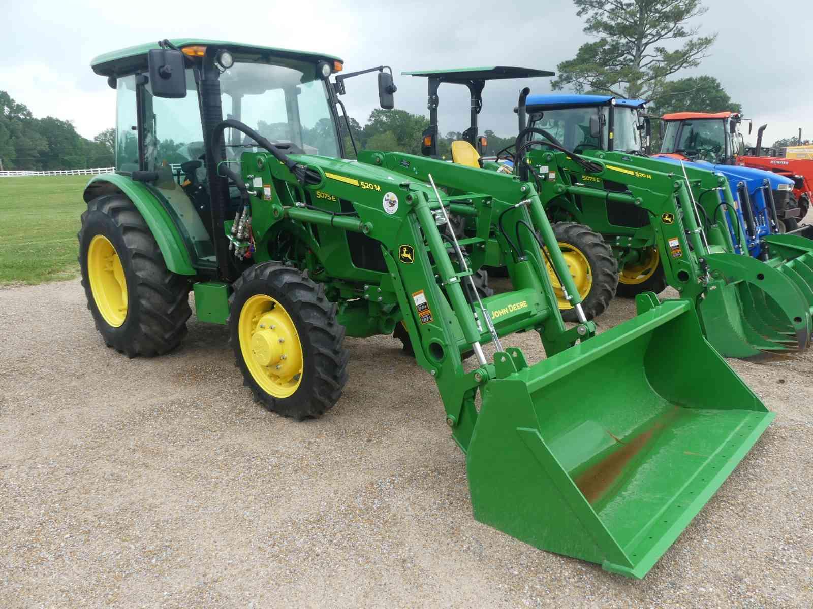 2022 John Deere 5075E MFWD Tractor, s/n 1PY5075ELNN421003: C/A, JD 520M Loa