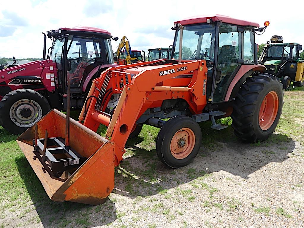 2005 Kubota M8200 Tractor, s/n 11285: Encl. Cab, LA1251 Loader w/ Bkt. & Ha