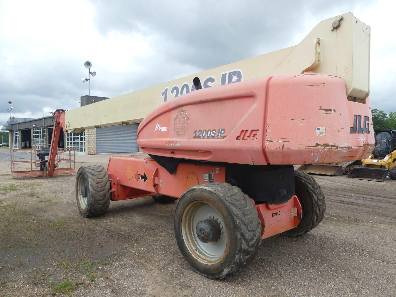 2004 JLG 1200SJP 4WD Boom-type Manlift, s/n 0300076840: 120' Reach, 1000 lb