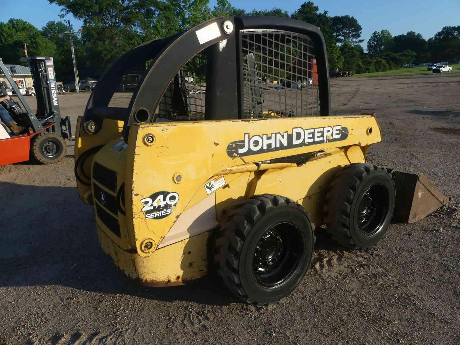 John Deere 240 Skid Steer, s/n T00240A931618: Canopy, GP Bkt., Rubber-tired