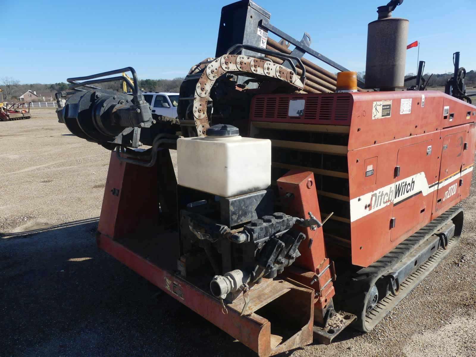 Ditch Witch JT2720 Boring Unit, s/n 2T2110: w/ Pipes, Meter Shows 5134 hrs