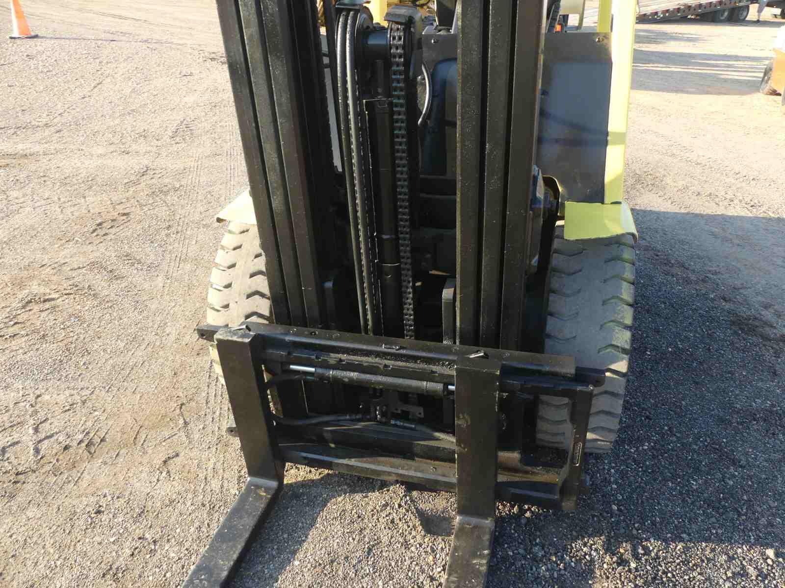 Hyster H50 Forklikft, s/n H177B12323W: LP Gas, Triple Stage Mast, Side Shif