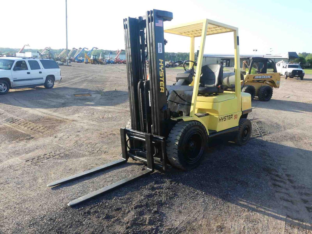 Hyster H50 Forklikft, s/n H177B12323W: LP Gas, Triple Stage Mast, Side Shif