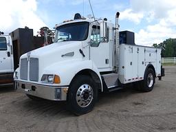 2000 Kenworth T300 4WD Service Truck, s/n 2YS840605: Cummins ISC 6-cyl. Die