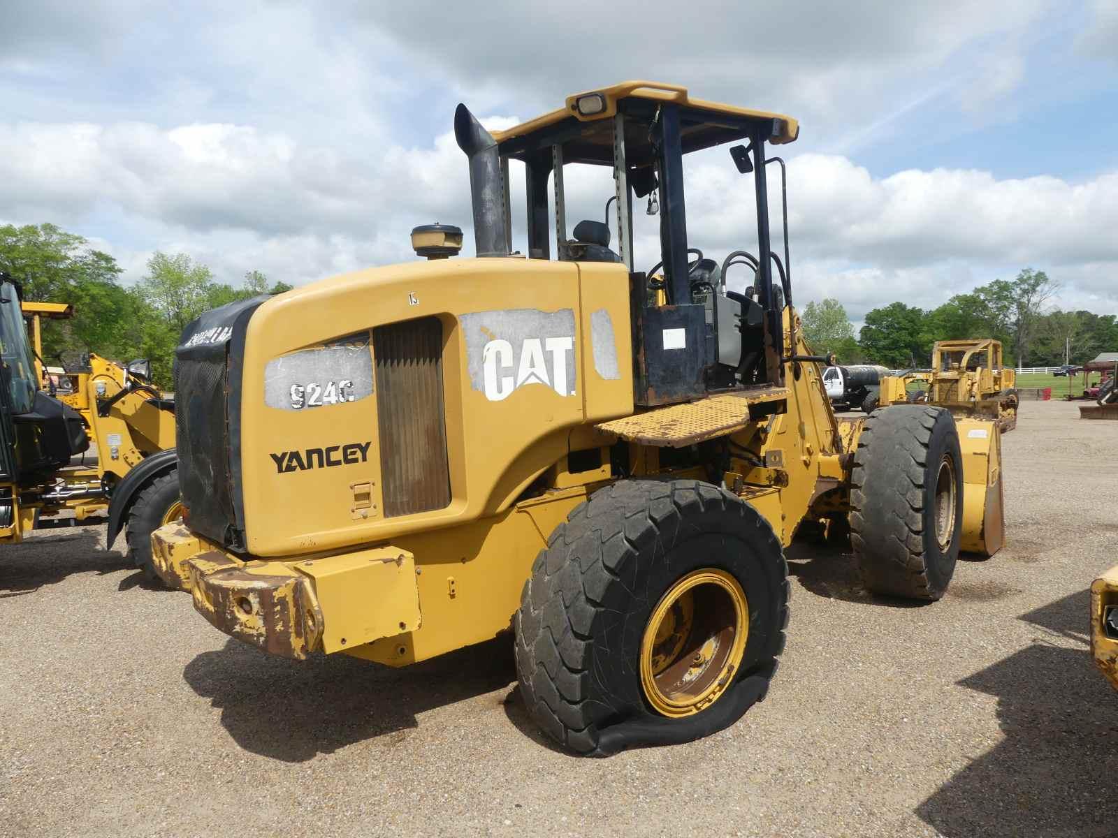 2007 Cat 924G Rubber-tired Loader, s/n DDA03723: Canopy, GP Bkt., Meter Sho