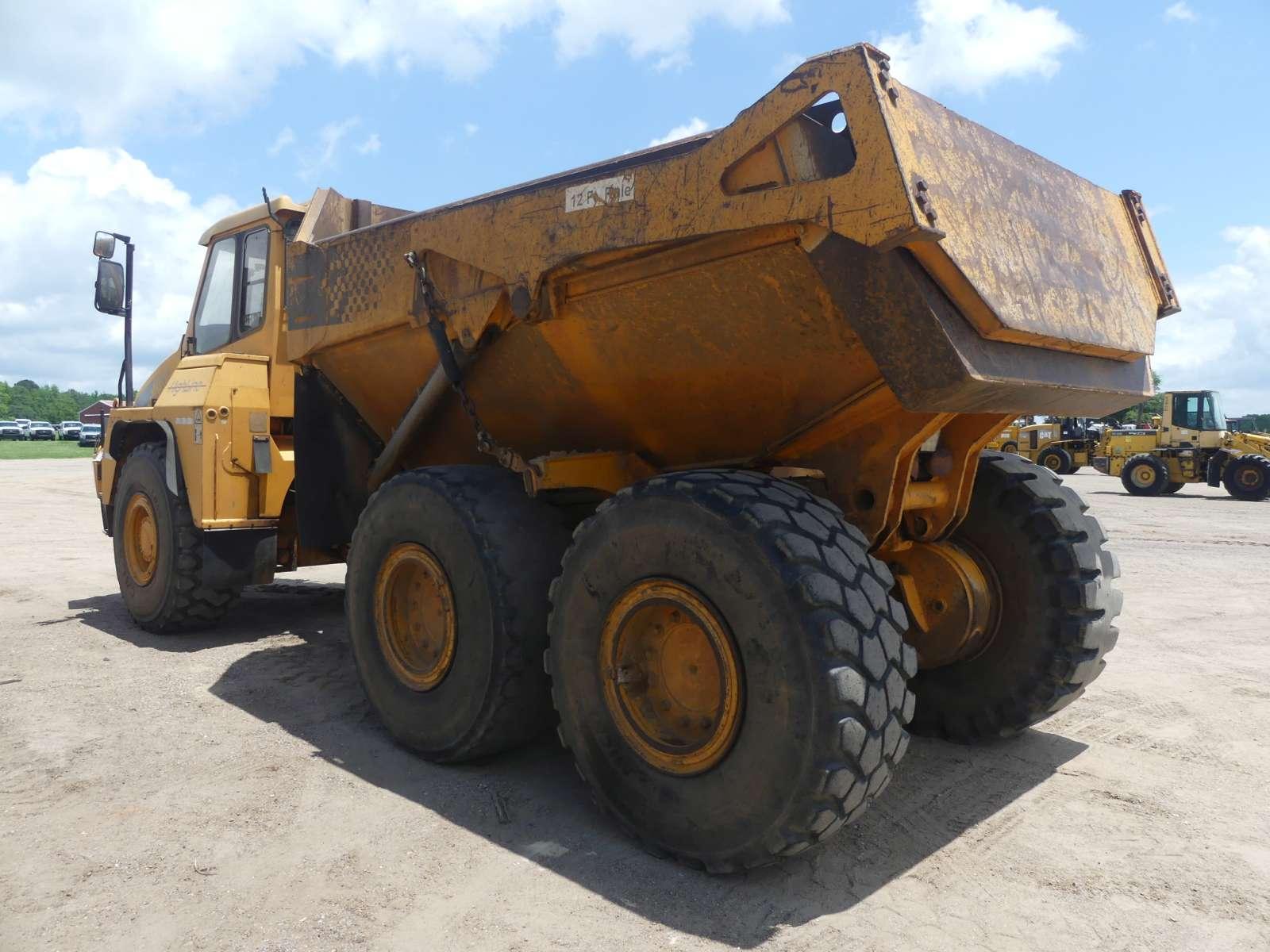 2004 Moxy MT26 Off Road Dump Truck, s/n 710439: 6x6, Cab, Rear Discharge, T