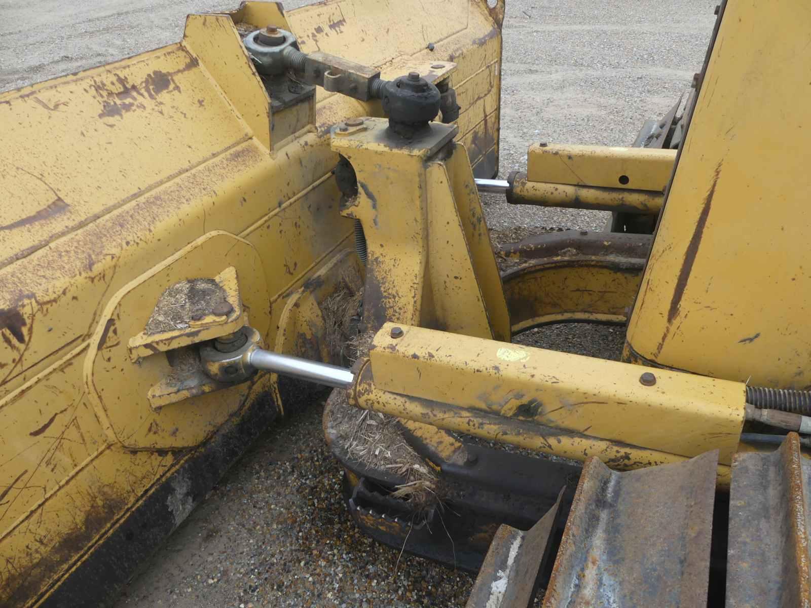 2007 Cat D5G LGP Dozer, s/n RKG03553: Canopy, Screen 6-way Blade, Pull Bar,