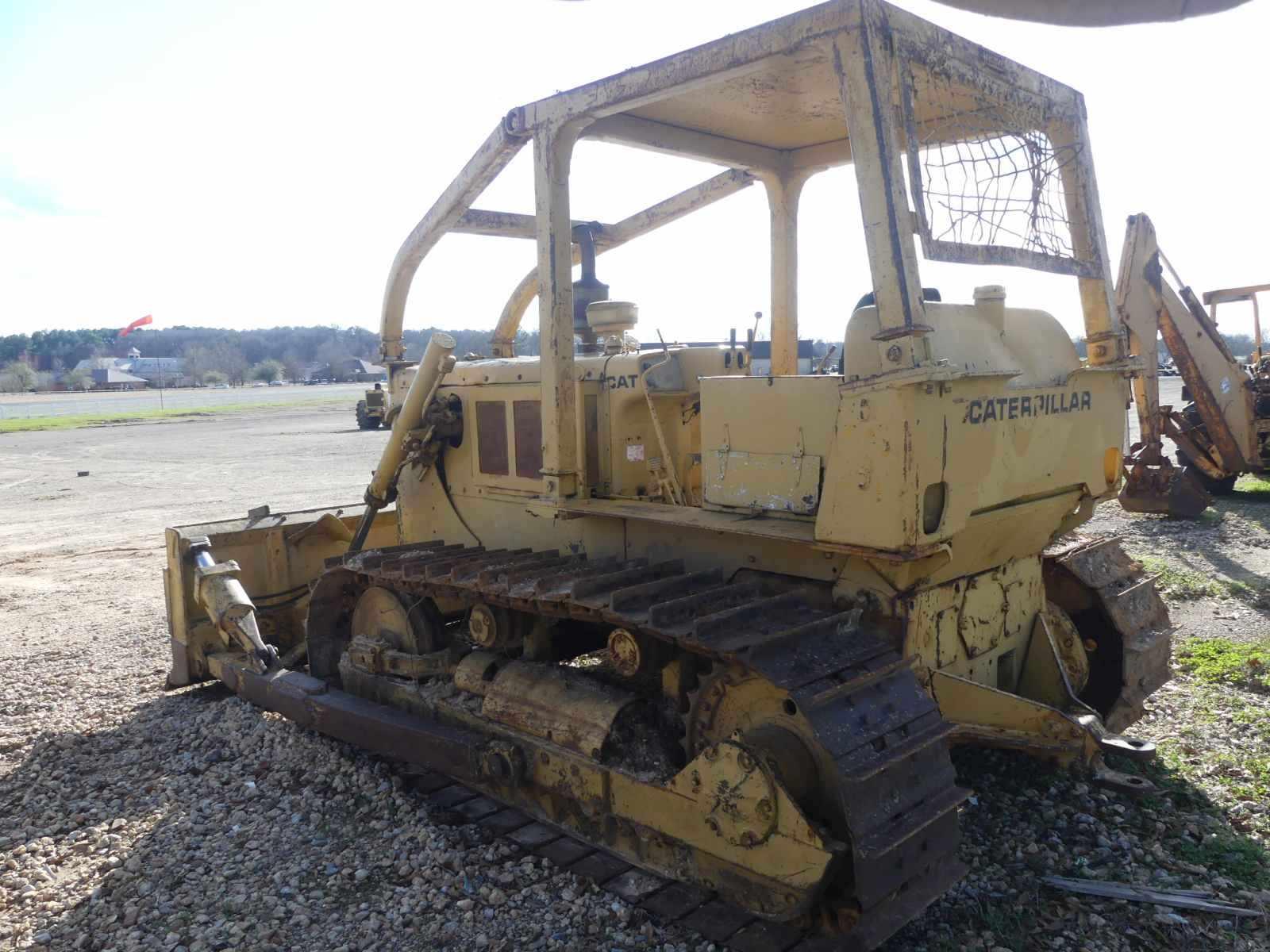 Cat D5 Dozer, s/n 94J2535: Canopy, Sweeps, Std. Transmission, St. Blade, Dr