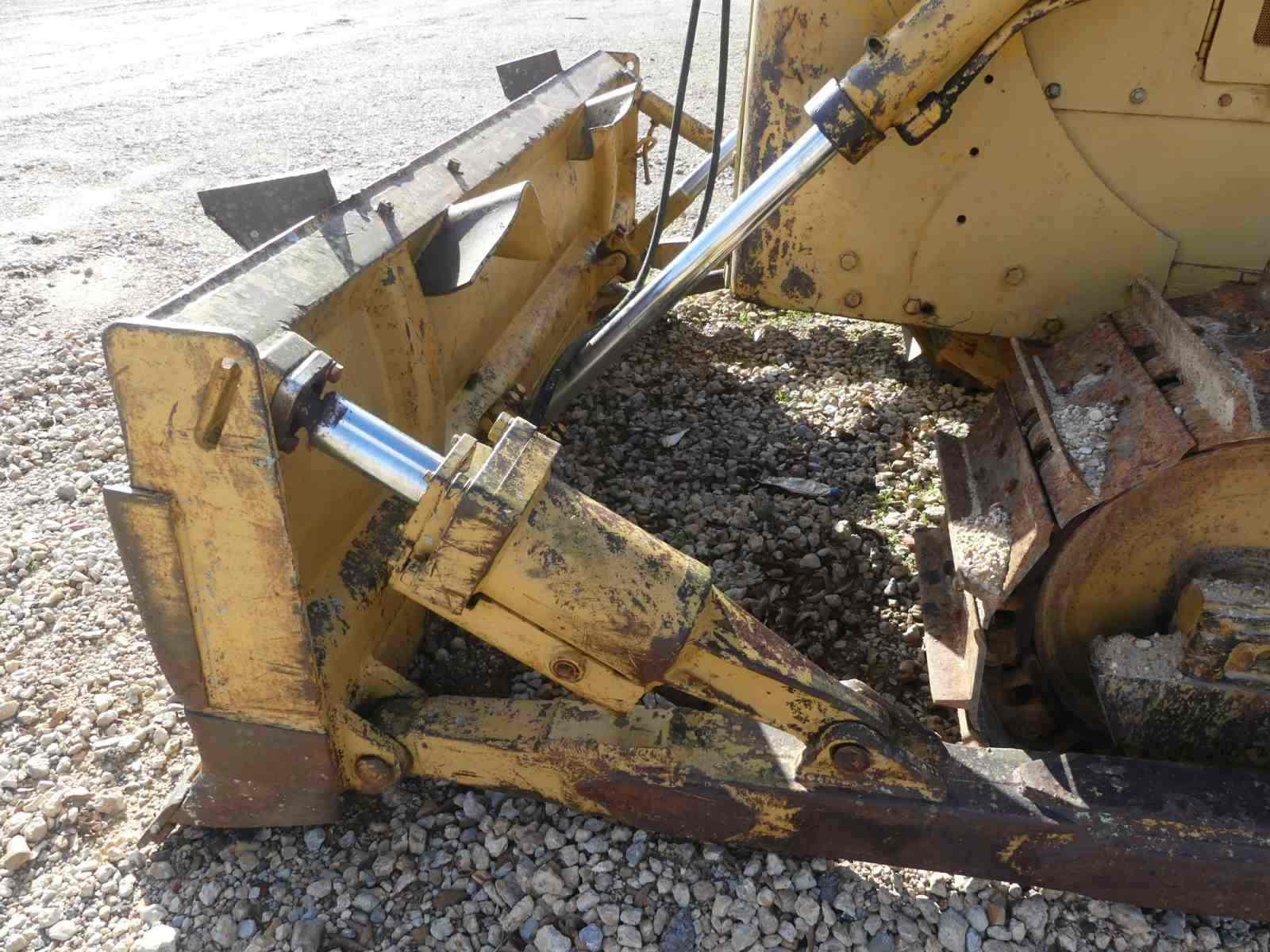 Cat D5 Dozer, s/n 94J2535: Canopy, Sweeps, Std. Transmission, St. Blade, Dr