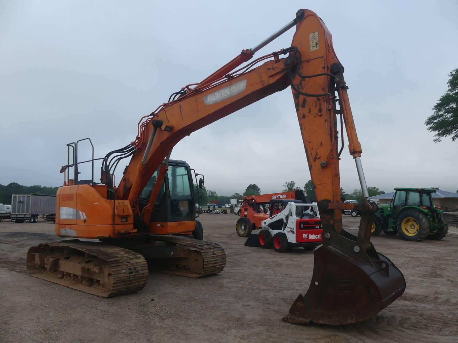 2014 Doosan DX235LCR Excavator, s/n 0005607: C/A, Heat, 48" Bkt., Zero-tail