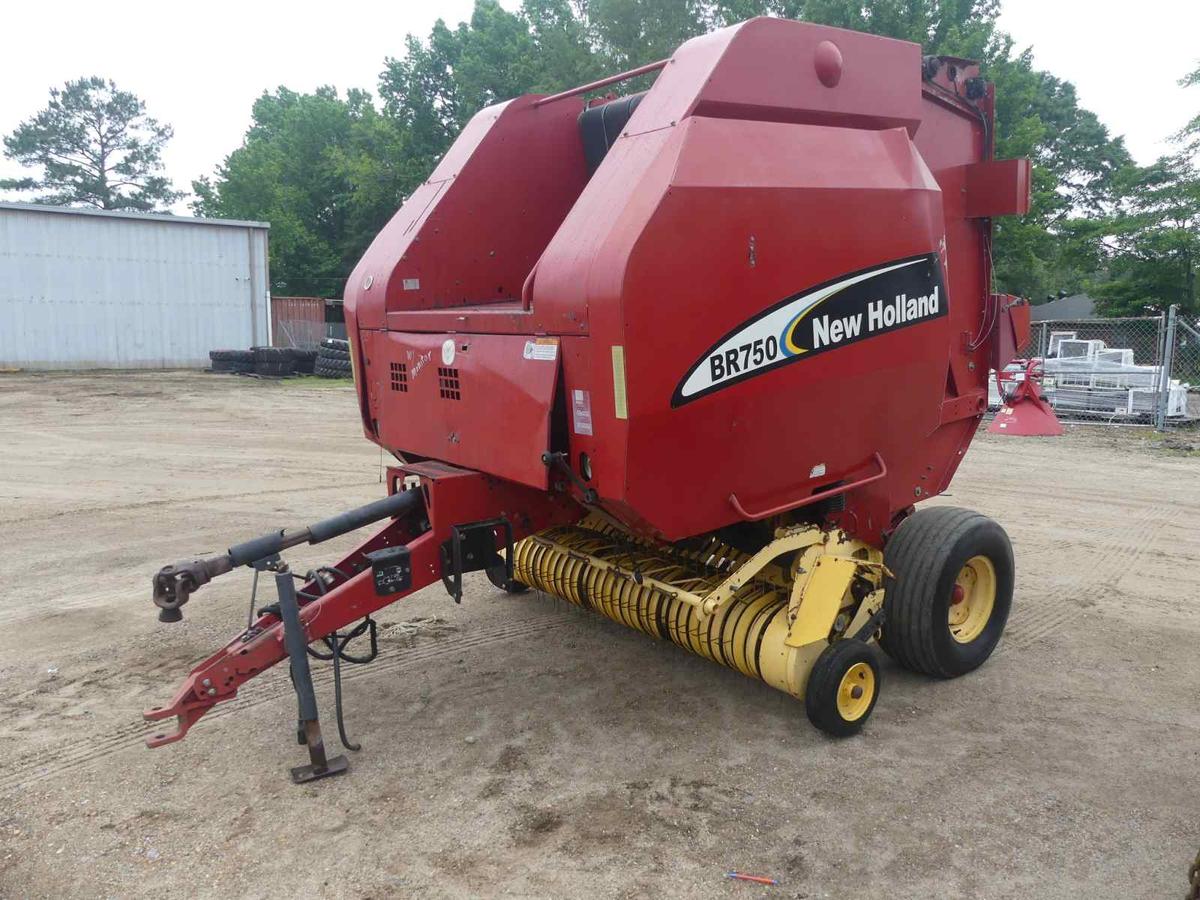 New Holland BR750 Round Hay Baler, s/n 66893