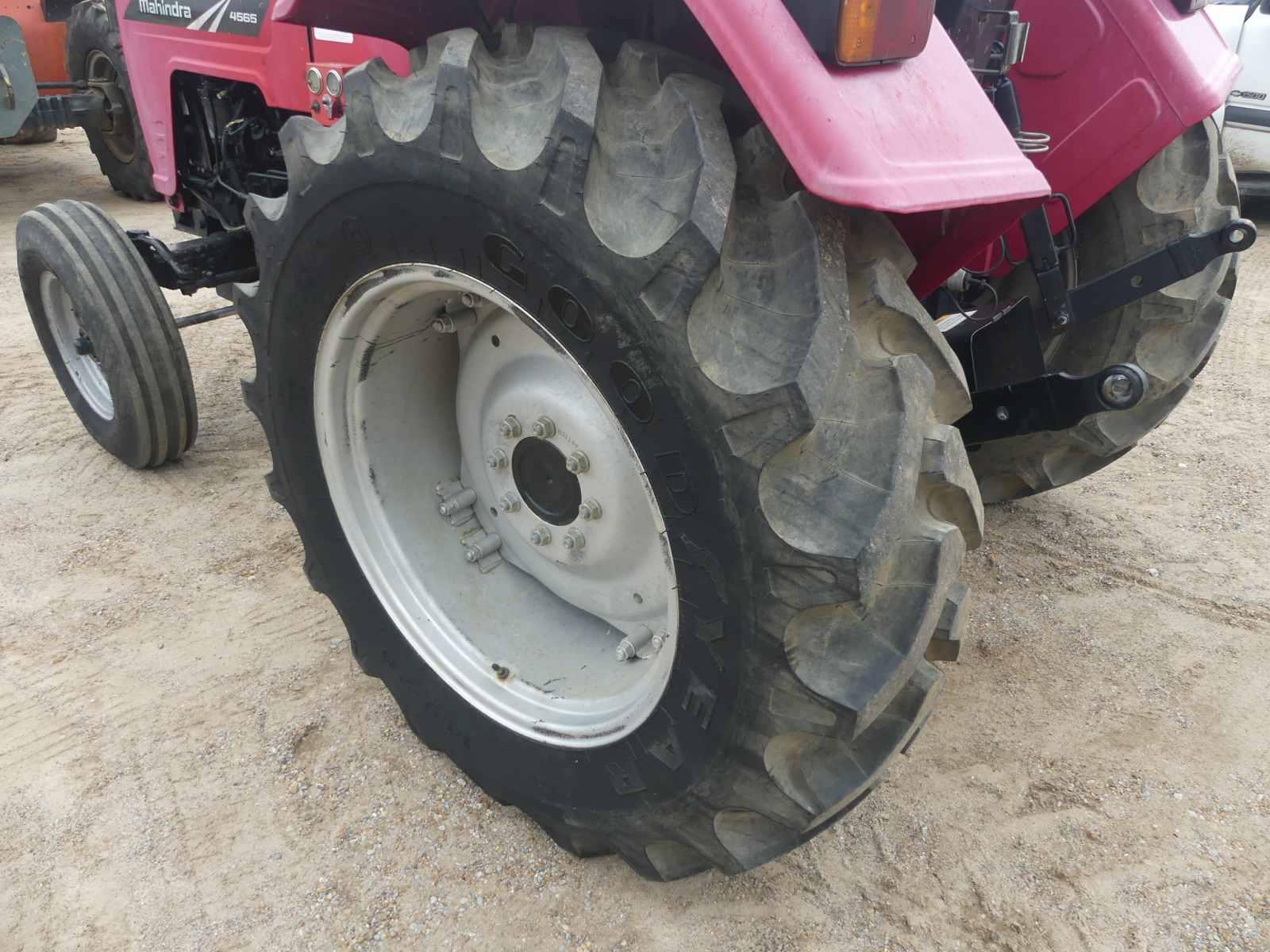 Mahindra 4565 Tractor, s/n P25TY2304 (Salvage): 2wd, Rollbar, 7089 hrs