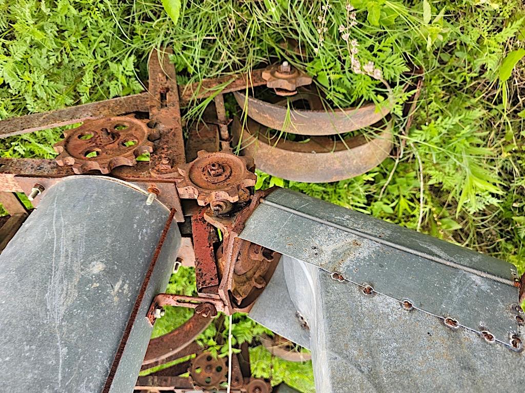 OLD planter/cultivator 2 row