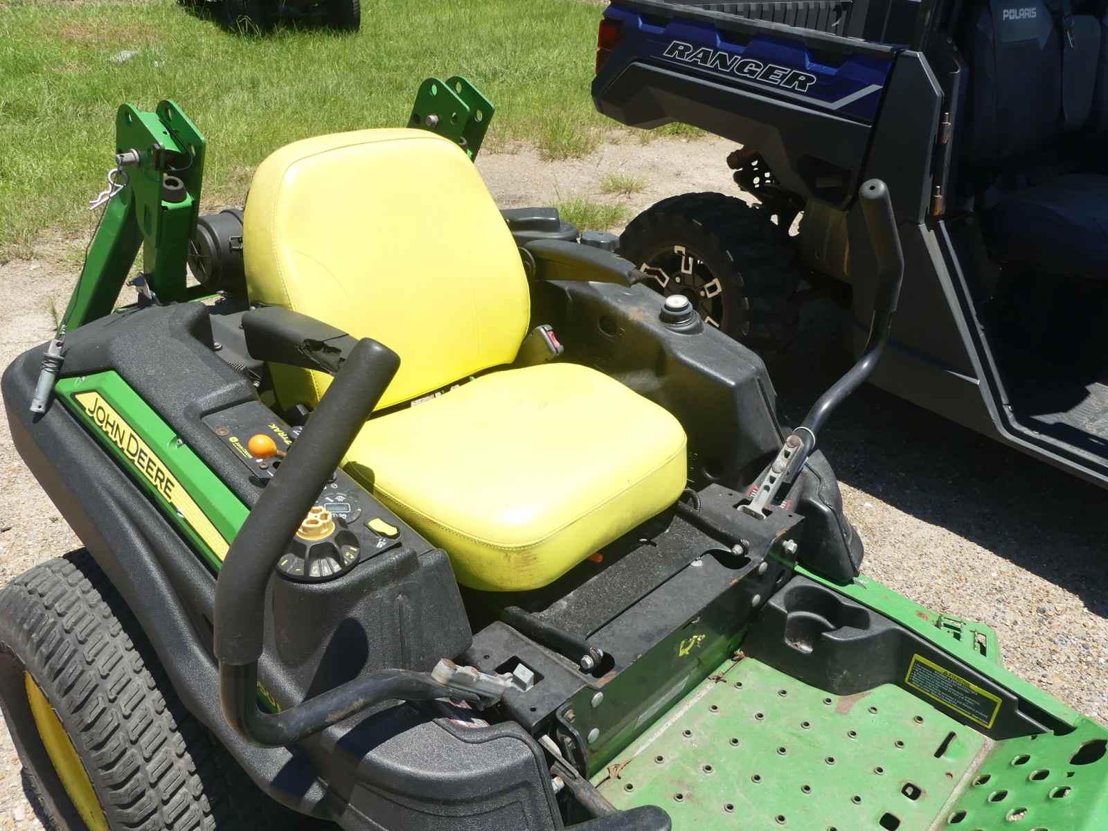 John Deere Z950M Zero-turn Mower, s/n 1TC950MGCGT040740: Meter Shows 1725 h