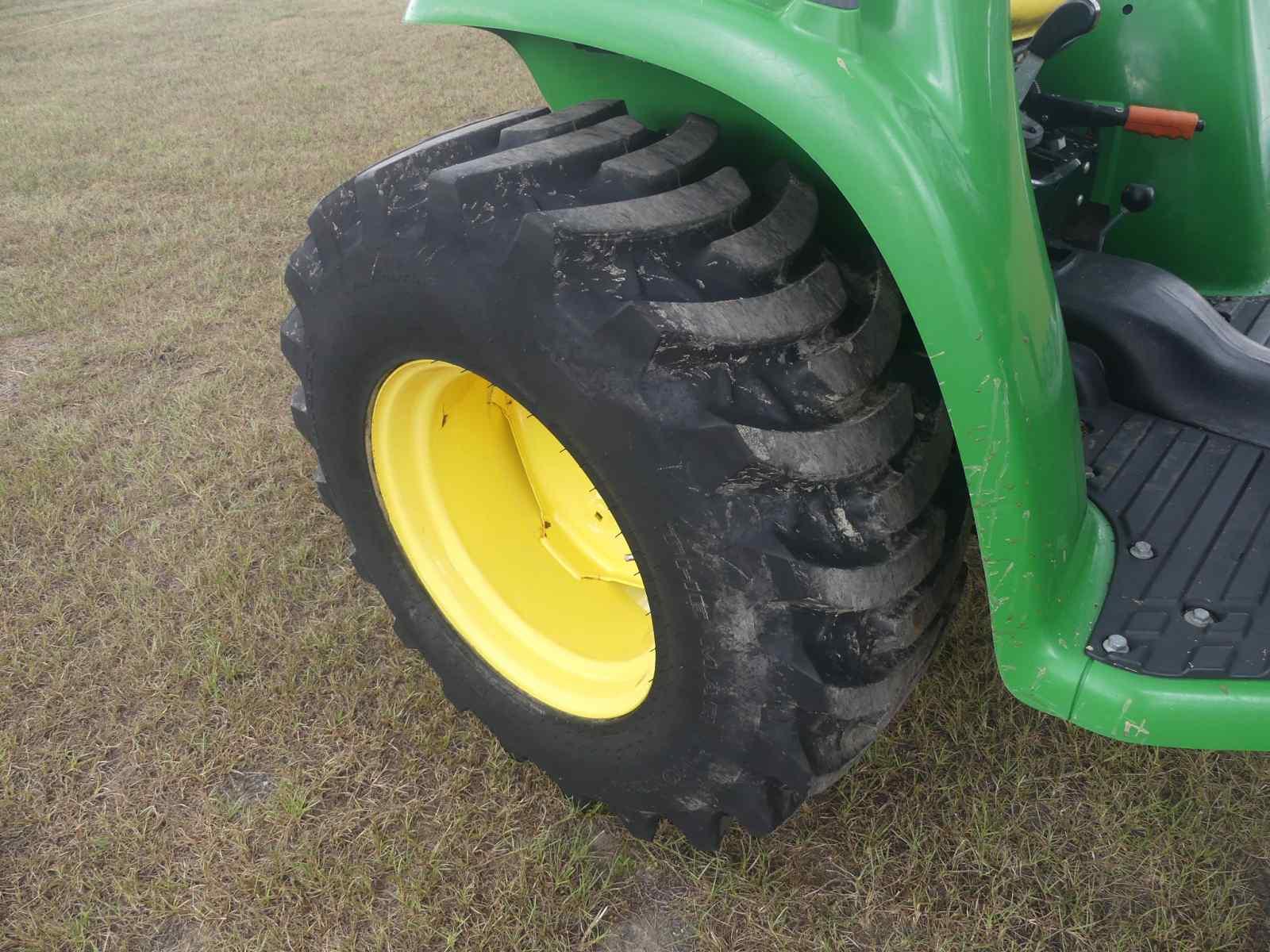 2017 John Deere 3032E Tractor, s/n 1LV3032EAHH112493: Rollbar, JD D160 Load