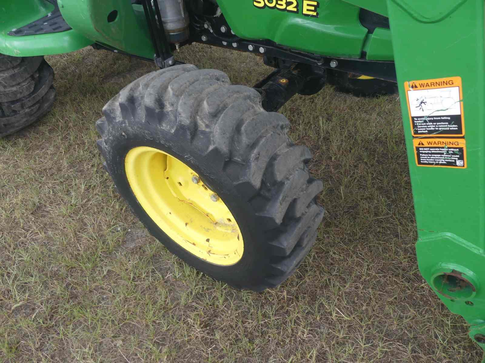 2017 John Deere 3032E Tractor, s/n 1LV3032EAHH112493: Rollbar, JD D160 Load