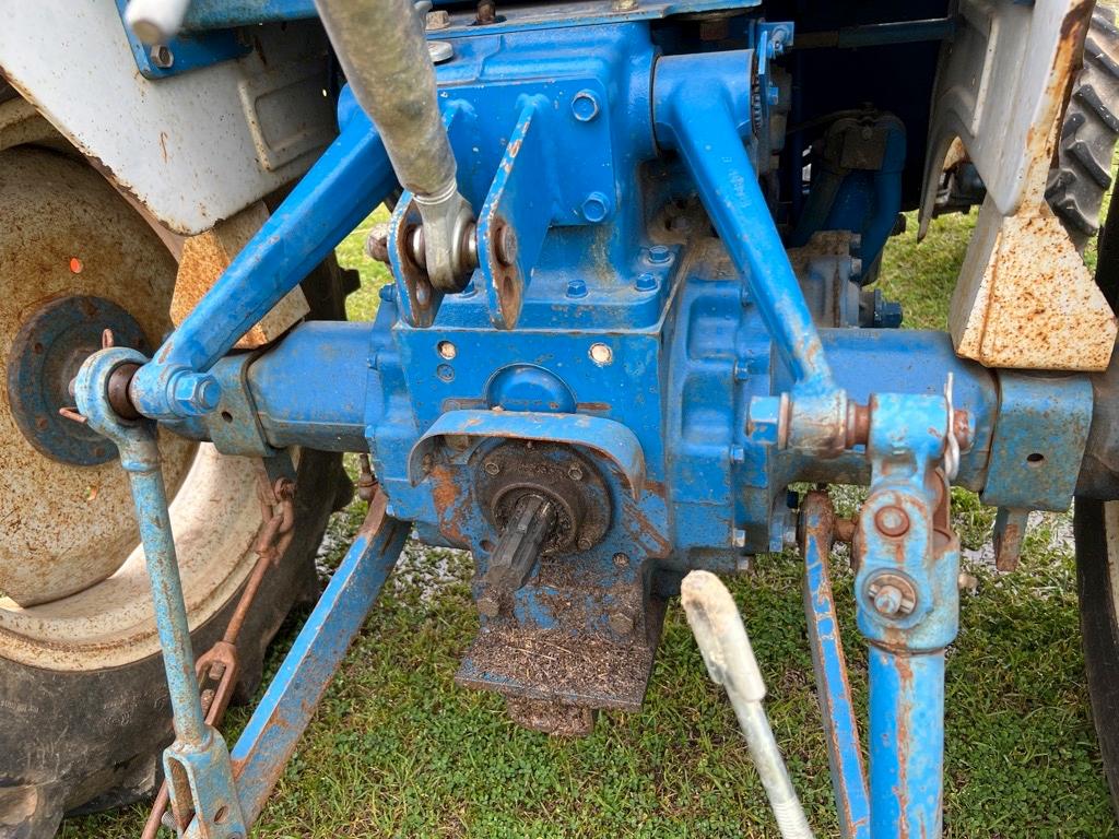 New Holland 1720 MFWD Tractor, s/n 39115: Canopy, PTO, 3PH, Meter Shows 201