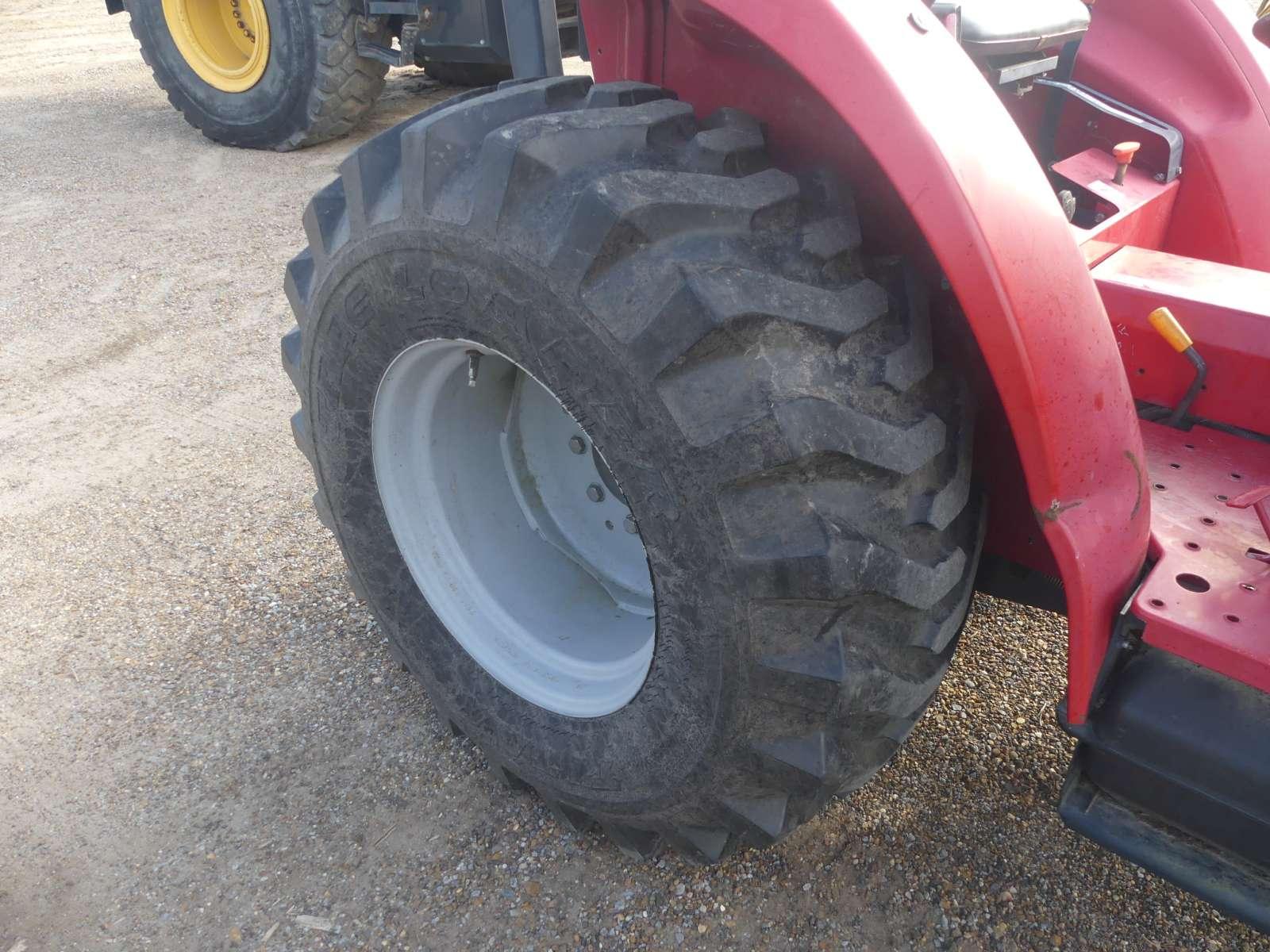 Massey Ferguson 1739E MFWD Tractor, s/n DJL04205: Rollbar, L105E Loader w/
