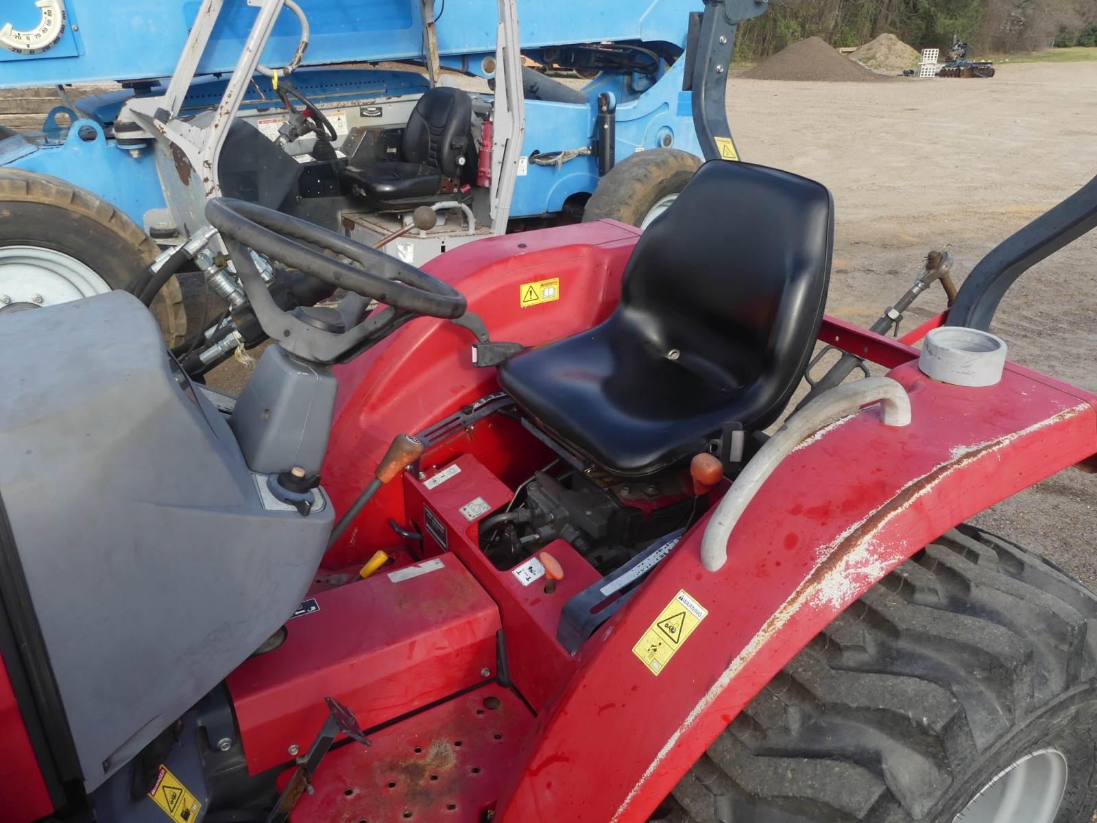 Massey Ferguson 1739E MFWD Tractor, s/n DJL04205: Rollbar, L105E Loader w/