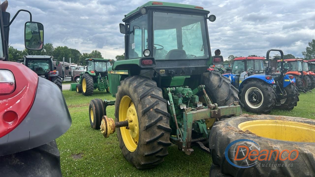 John Deere 4640 Tractor, s/n 006164R: Encl. Cab, 3PH Quick Connect, Rear Duals, 2wd