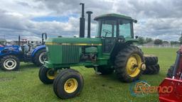 John Deere 4640 Tractor, s/n 006164R: Encl. Cab, 3PH Quick Connect, Rear Duals, 2wd