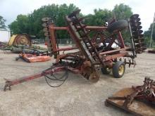 CaseIH 496 Folding Disc Harrow, s/n JAG0158813: Hyd. Lift