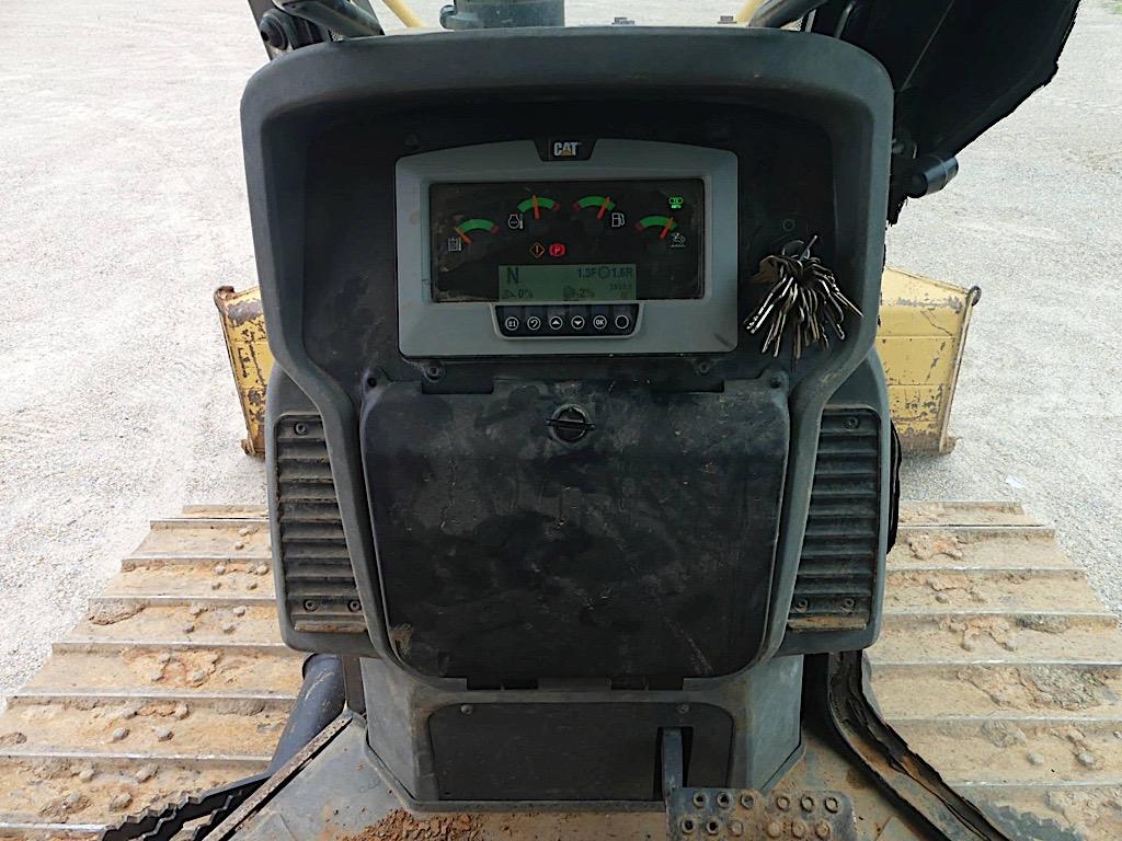 2017 Cat D4K2 LGP Dozer, s/n KR202425: C/A, Sweeps, Screens, 6-way Blade, 3