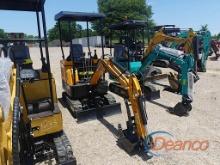 Miva VA15 Mini Excavator, s/n VA1524072004: Canopy, Manual Thumb, Rubber Tracks, Meter Shows 0.1 hrs