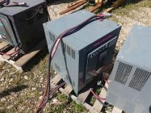 Battery Mate Battery Charger, s/n 399CS55107 (Warehouse Storm Damaged): 3-p
