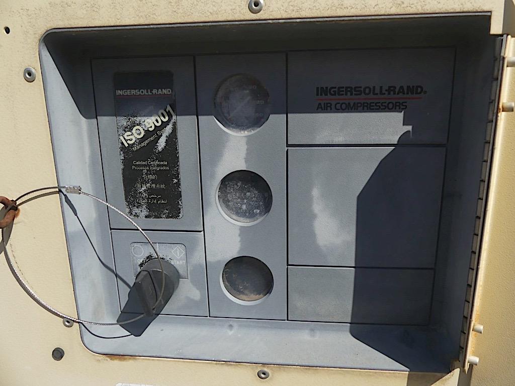 Ingersoll Rand 100 Towable Air Compressor, s/n 298865: JD Diesel Eng., Mete