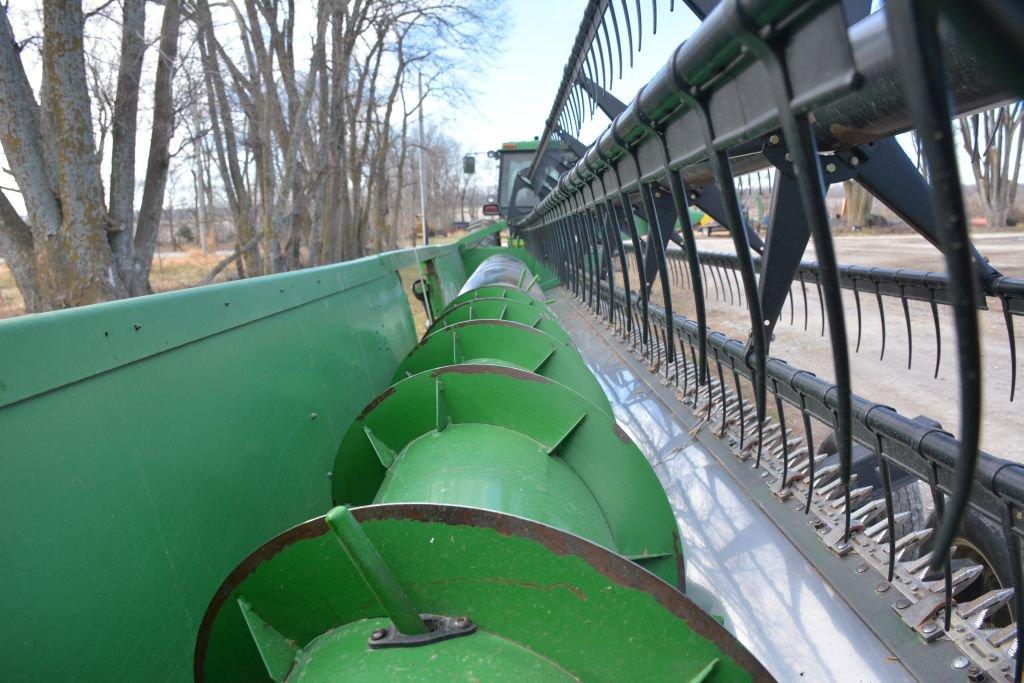 2002 John Deere 930f Platform; 30 Ft; Hydraulic Fore, Aft, Up, Down On Reel