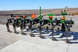 2013 - 2100 Inline Ripper, 17 Ft., 6 In. 7-shank Min. Till, Used Very Littl