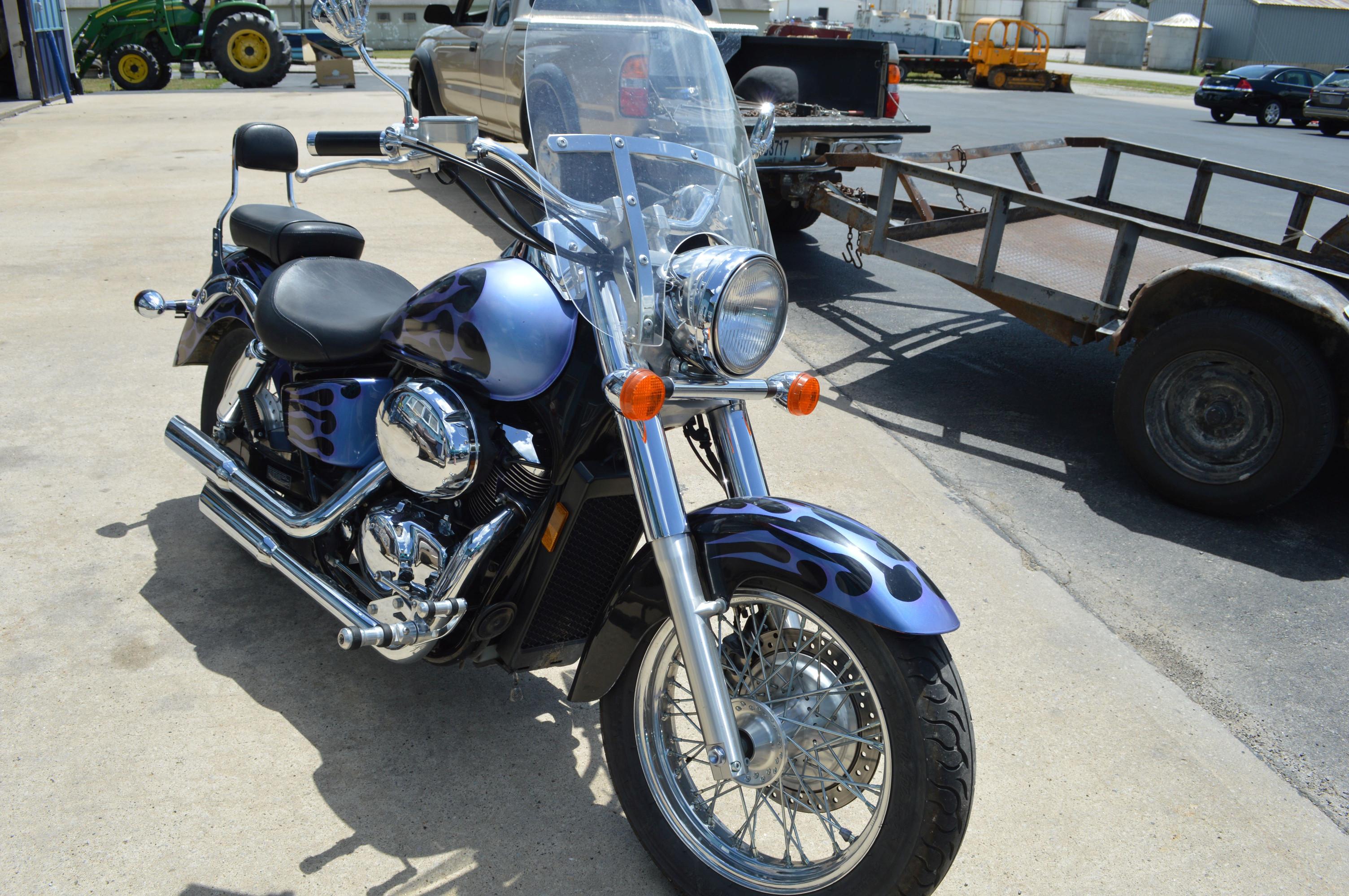 2003 Honda 750 Shadow Motorcycle, Custome Paint And Pipes, Runs Great, 24,0