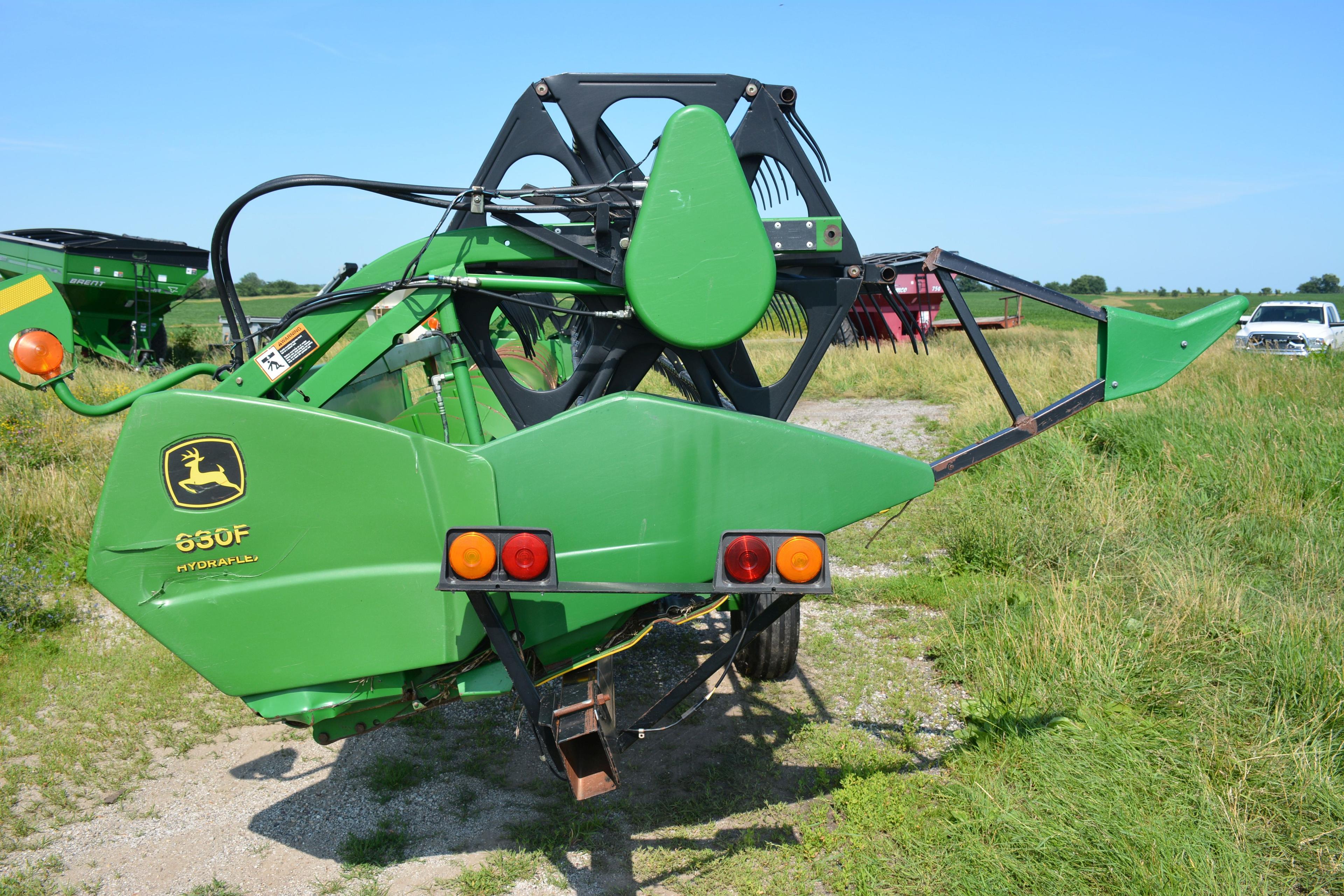 2004 John Deere 630f Hydra Flex, 30’, Poly Skid Plates, Full Width Poly Fin