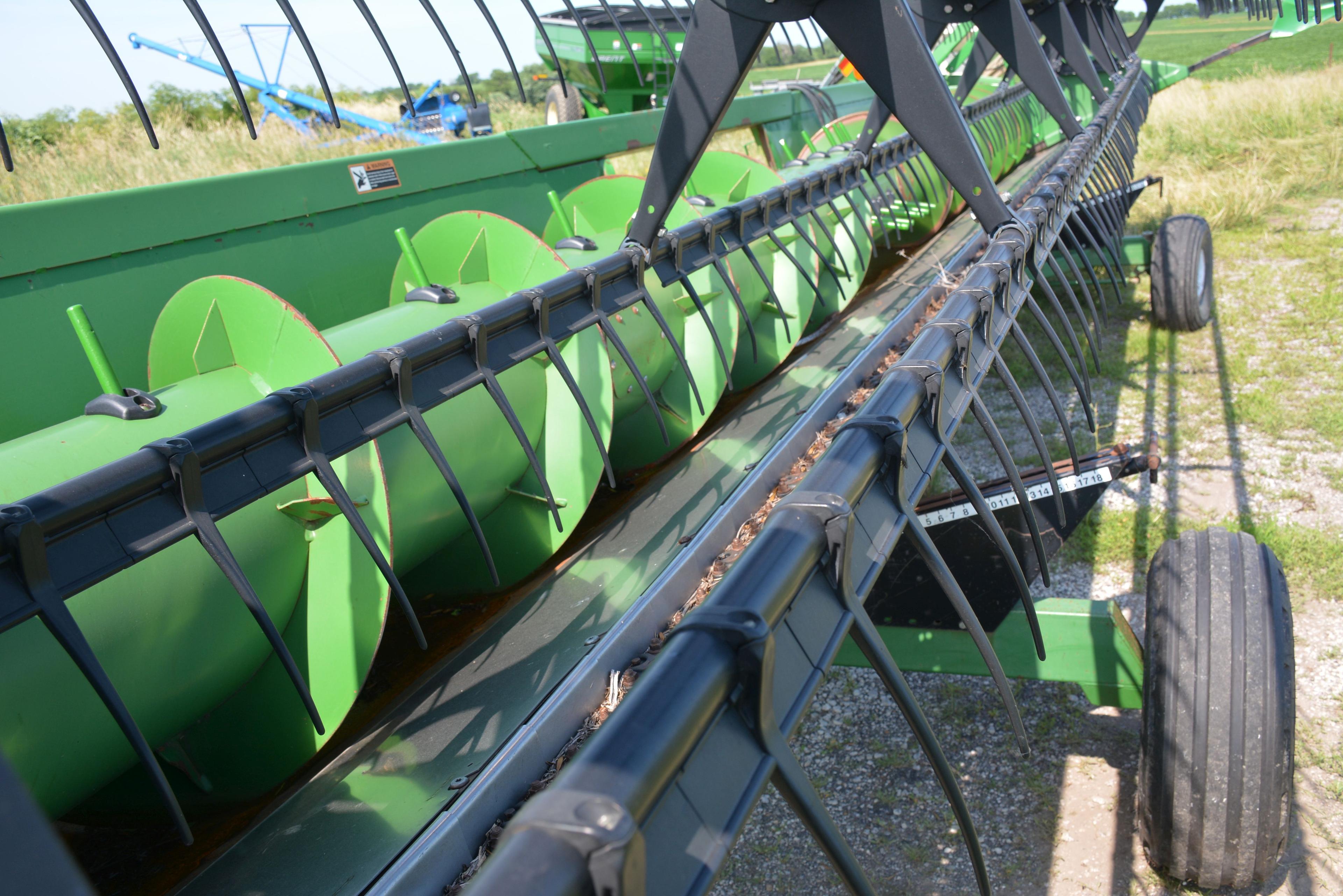 2004 John Deere 630f Hydra Flex, 30’, Poly Skid Plates, Full Width Poly Fin