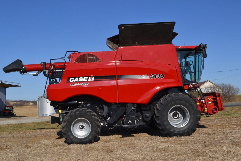 2017 Case IH 5140 Combine, 1 Owner, 616 Engine 421 Sep Hours, Standard Driv