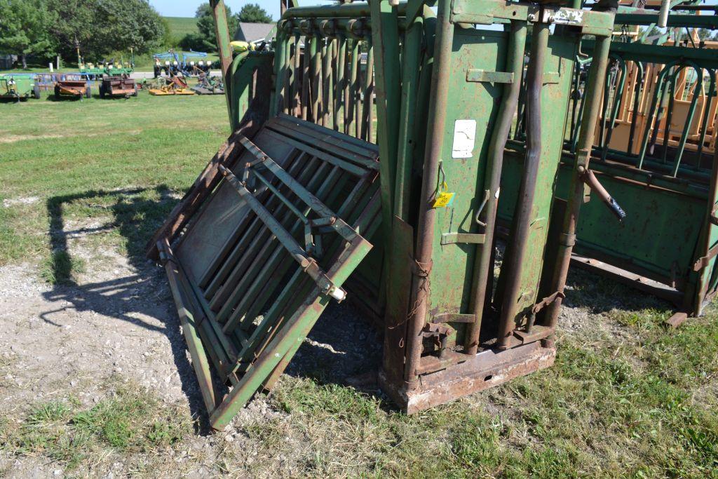Powder River Catch Chute, Good Floor, Good Paint