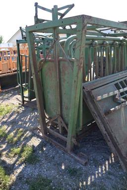 Powder River Catch Chute, Good Floor, Good Paint