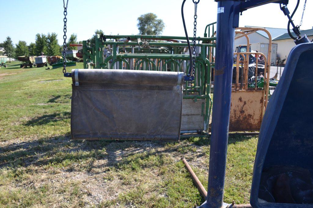 Lewis Cattle Rub Oiler/ Mineral Feeder Station