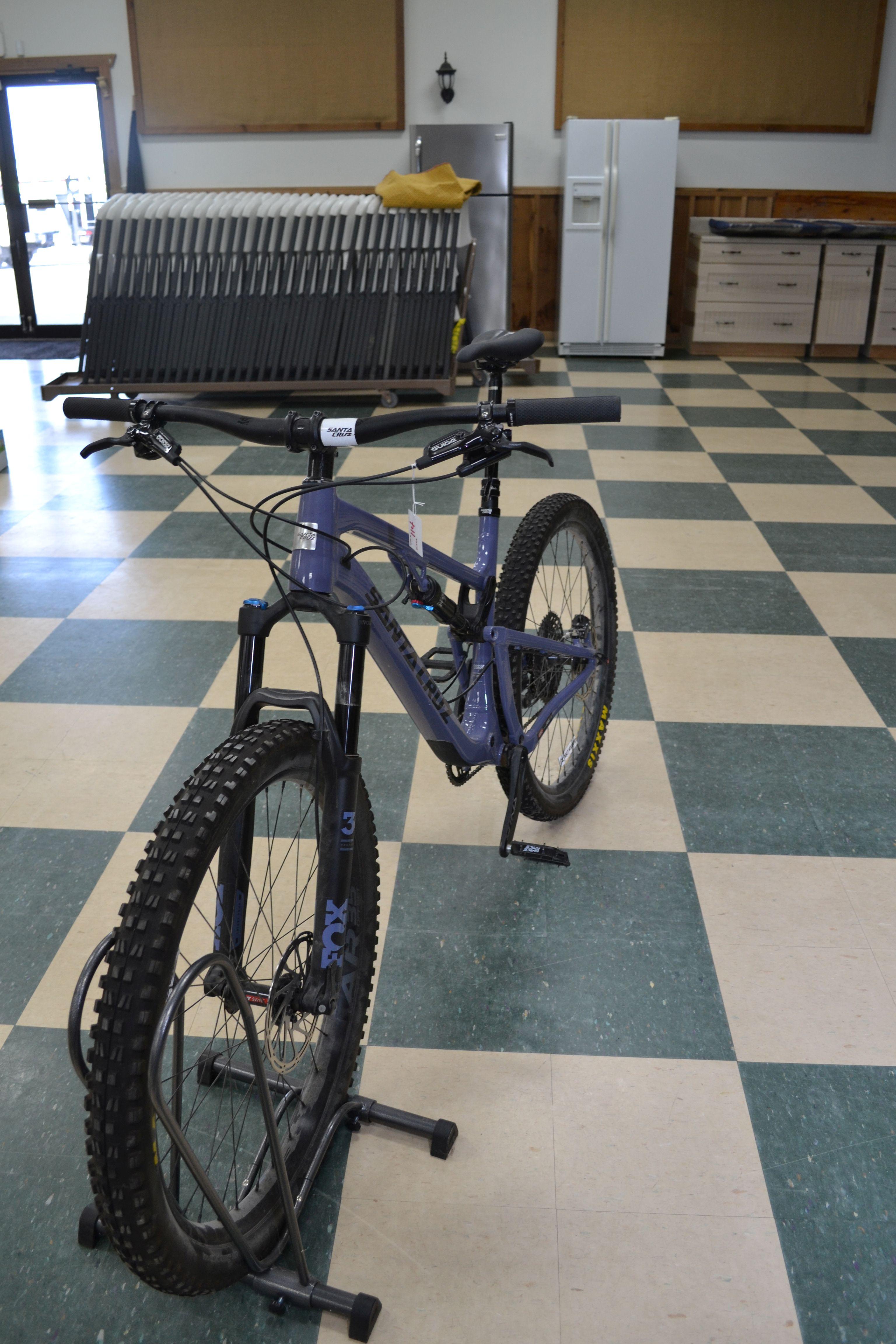 Santa Cruz Model 5010 12-Speed Trail Bike w/Fox 34 Performance Front Shocks and Fox DPS Dual-Piston