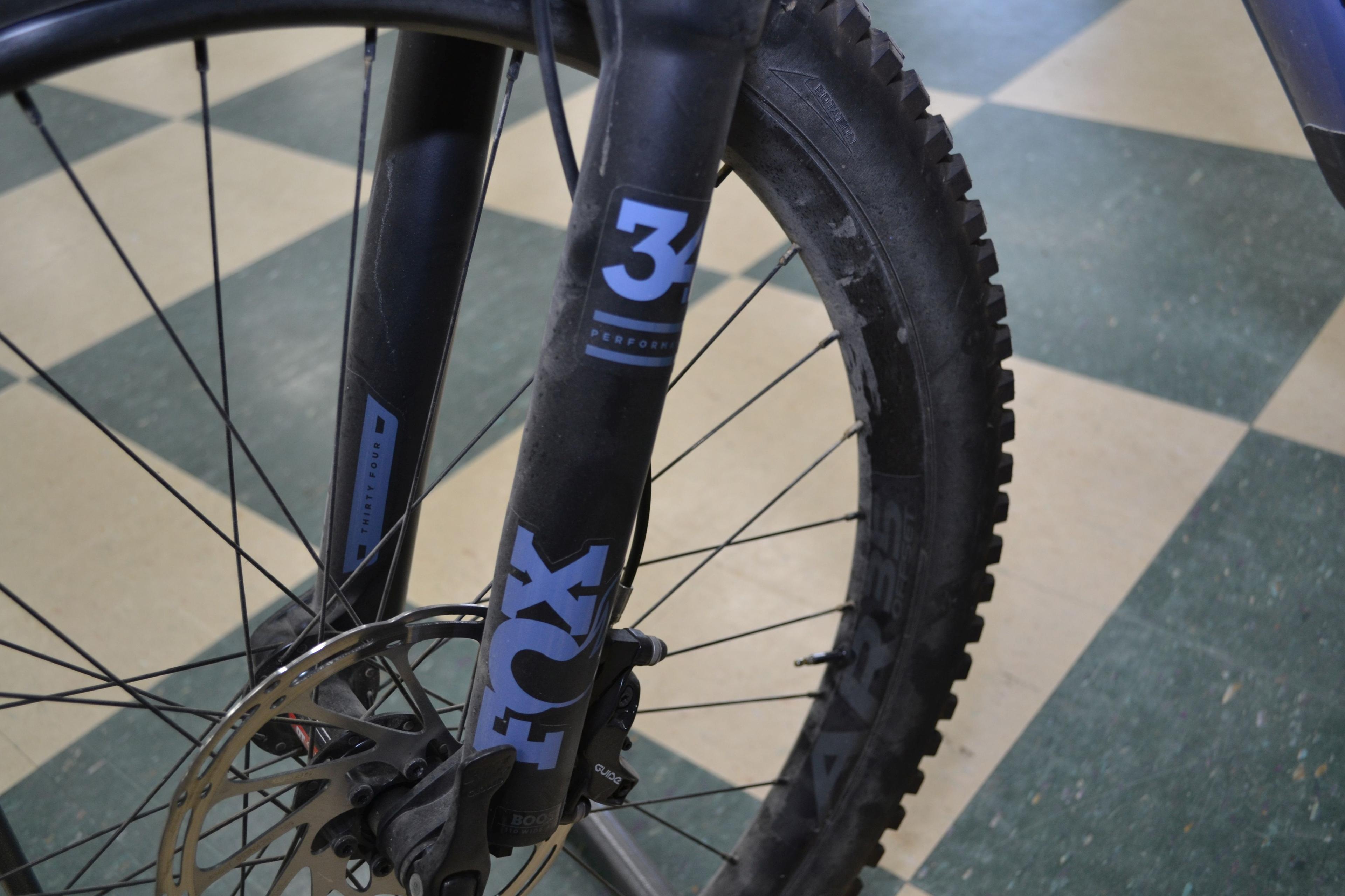 Santa Cruz Model 5010 12-Speed Trail Bike w/Fox 34 Performance Front Shocks and Fox DPS Dual-Piston