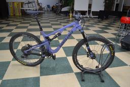 Santa Cruz Model 5010 12-Speed Trail Bike w/Fox 34 Performance Front Shocks and Fox DPS Dual-Piston