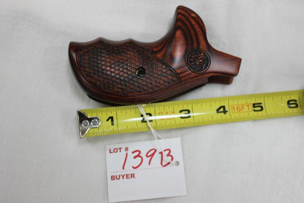 Smith & Wesson Wood Grain Grip